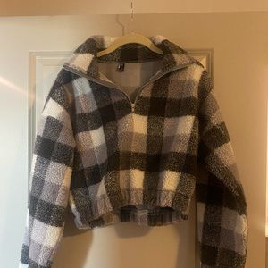 Cropped sweatshirt, size XS